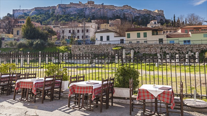 kathe-triti-bgainoume-athina