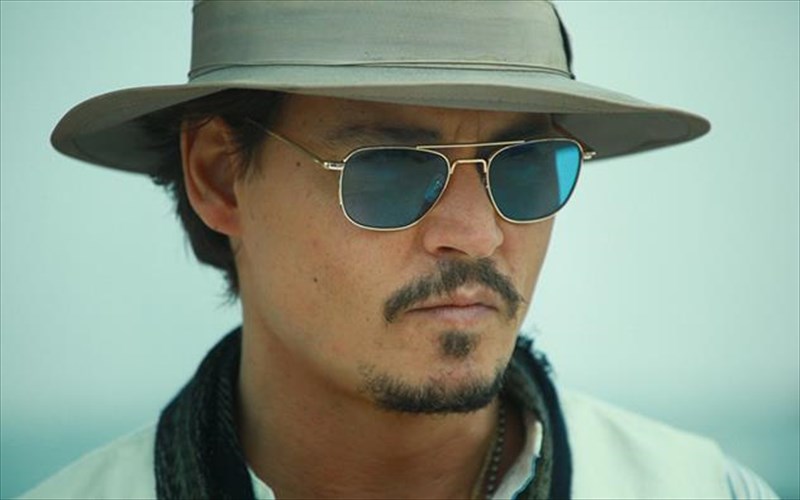 o-plousioparoxos-bios-tou-Johnny-depp