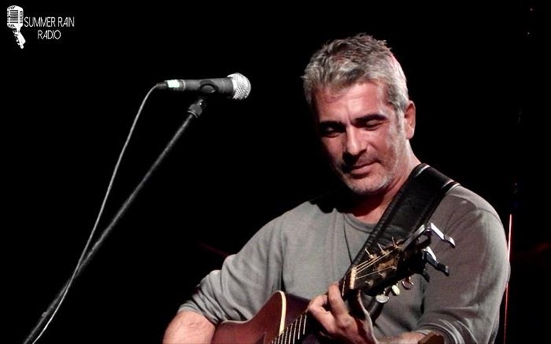 o-dimitris-mustakidis-sto-gualino-up-stage