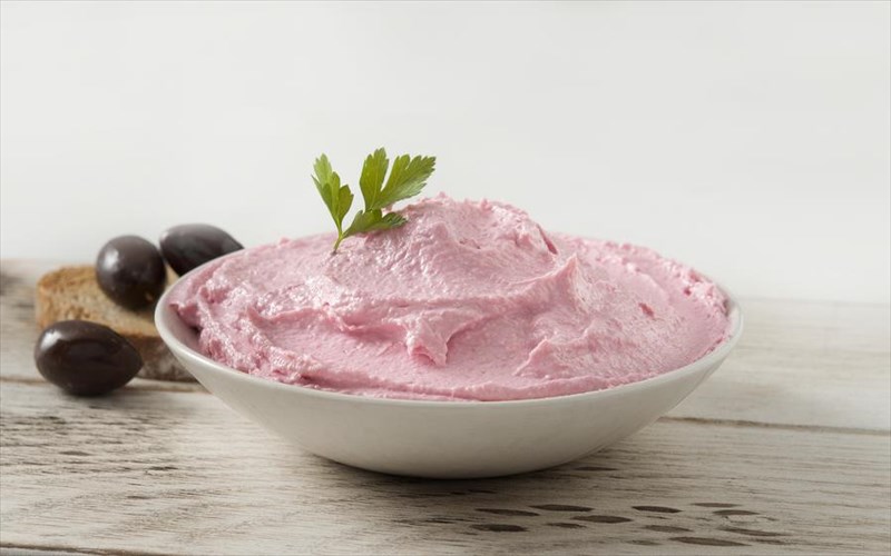 taramosalata-ta-kala-kai-ta-kaka-tis-pio-idiaiteris-salatas