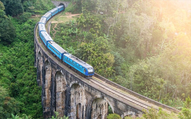 sri-lanka-enas-allos-kosmos-pou-krubetai-sti-nisiotiki-xora-tou-indikou