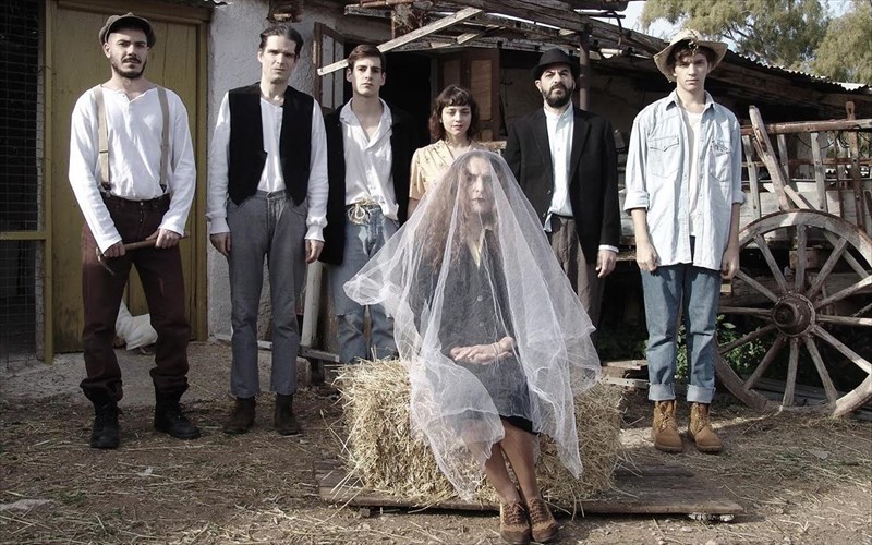 i-sofia-filippidou-psuxorragei-sto-odou-kukladon-video