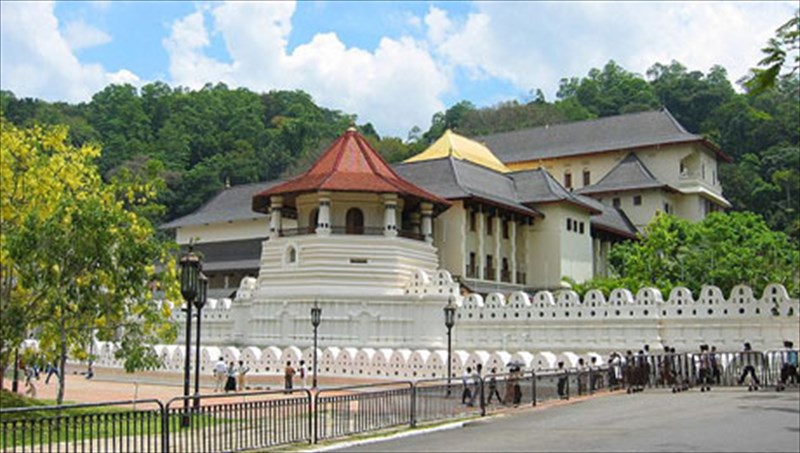 mnimeia-pagkosmias-klironomias-pou-isos-den-gnorizete