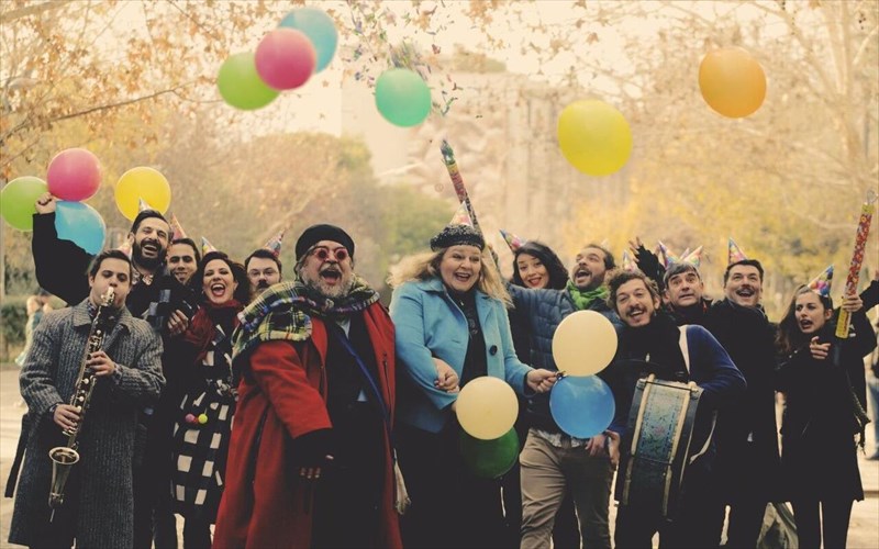 ta-paidia-akouste-to-neo-tragoudi-tou-stamati-kraounaki