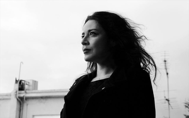 i-ellada-mesa-apo-ta-matia-tou-zak-lakarier-apo-ti-fenia-papadodima-sto-ethniko