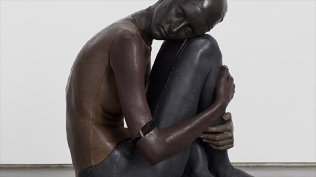 atmosfairika-erga-tou-ugo-rondinone-sto-mouseio-kukladikis-texnis