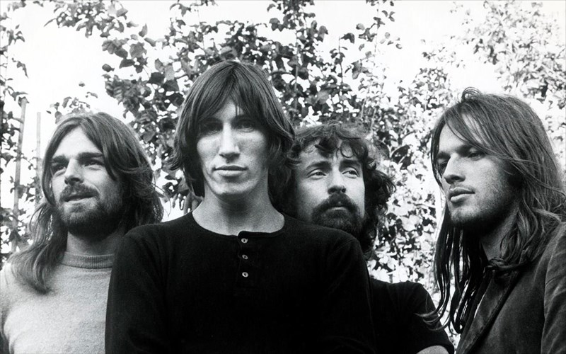 fimes-gia-epanenosi-ton-pink-floyd-sto-glastonbury