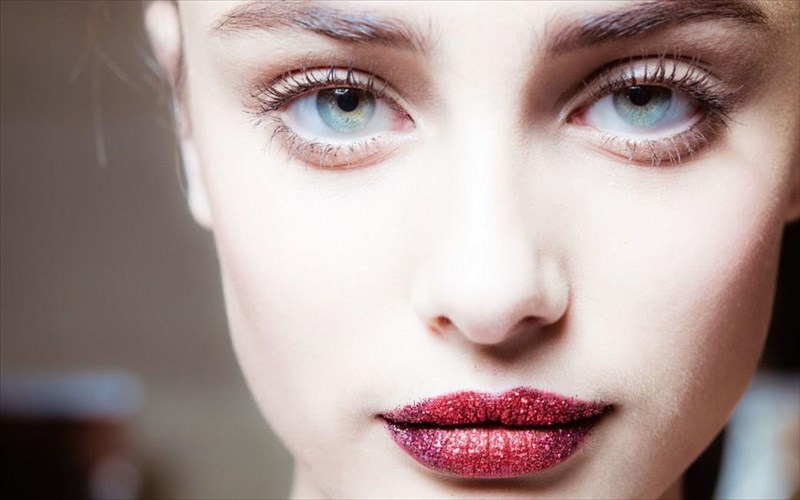 i-makigiez-tis-naomi-kai-tis-rihanna-apokaluptei-mustika