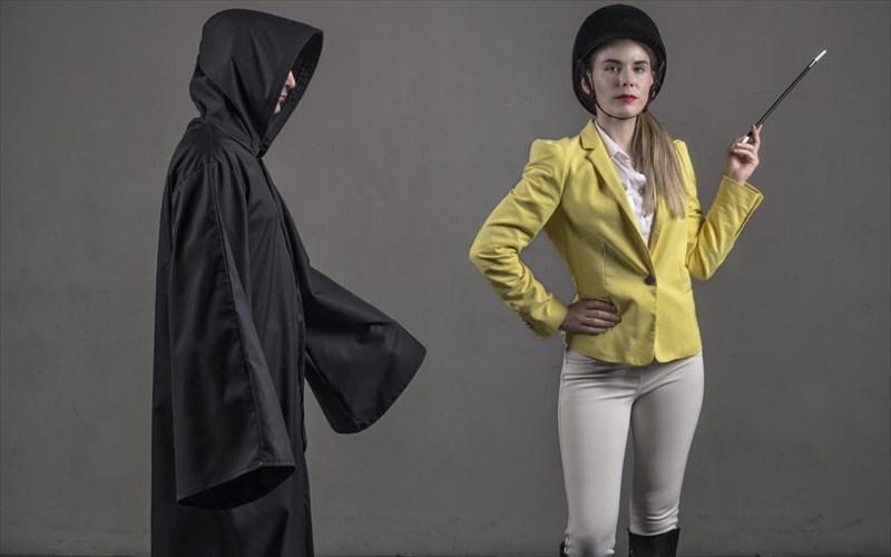 kerdiste-proskliseis-gia-ti-fantastikotita-ti-nea-sourealistiki-parastasi-tou-gr-xatzaki