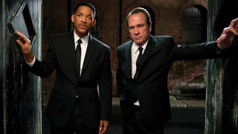 taksidi-sto-parelthon-giatreis-antres-me-ta-maura