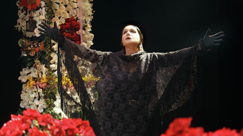 i-mpettu-arbaniti-sto-rolo-tis-mpernanta-almpa