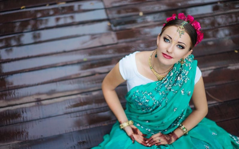 i-ellada-paei-bollywood