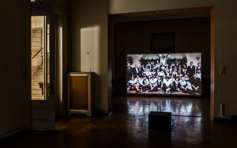 teleutaia-ebdomada-gia-tin-ekthesi-the-thickness-of-time