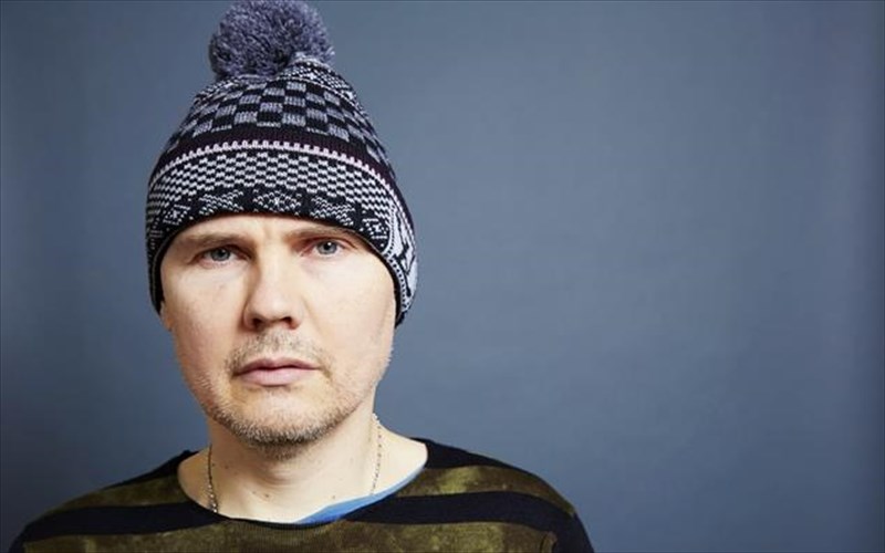 billy-corgan-eniosa-taseis-autoktonias-apo-tin-epituxia-ton-nirvana
