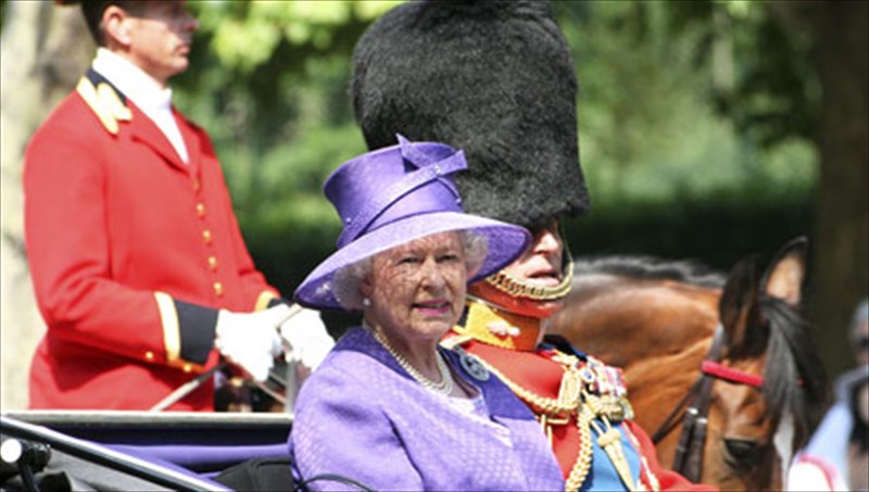 60-xronia-ston-throno-i-basilissa-elisabet-kai-to-londino-giortazei-basilissa-elisabet-kai-to-londino-giortazei