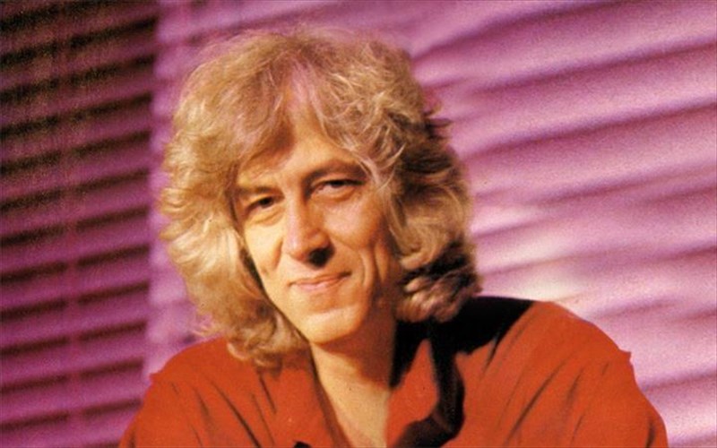 sunaulia-afieroma-ston-loukiano-apo-to-vinyl-is-back