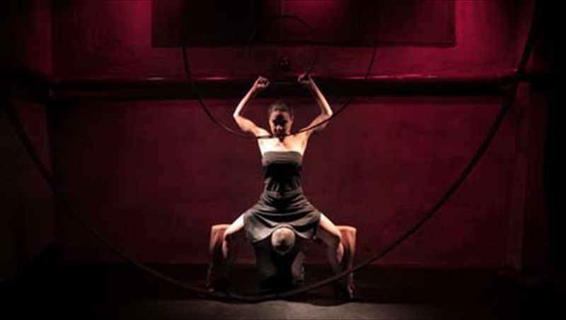 aulaia-me-to-pethaino-sa-xora-gia-to-1o-theatriko-festibal-tis-polis