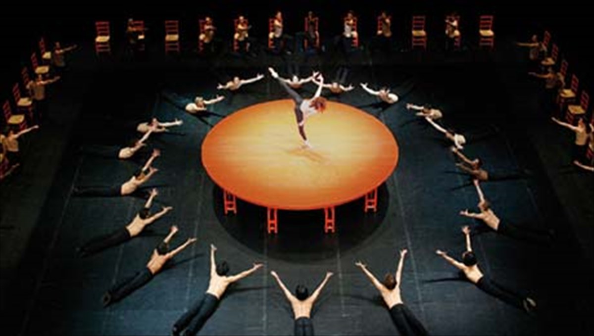 bejart-ballet-apotheonontas-tin-texni-tou-xorou