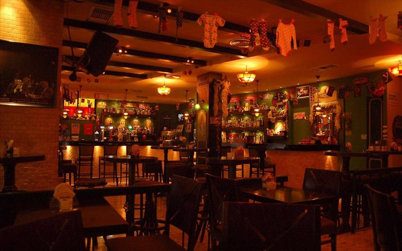 giortazoume-tin-imera-tou-agiou-patrikiou-se-pente-pubs-tis-polis