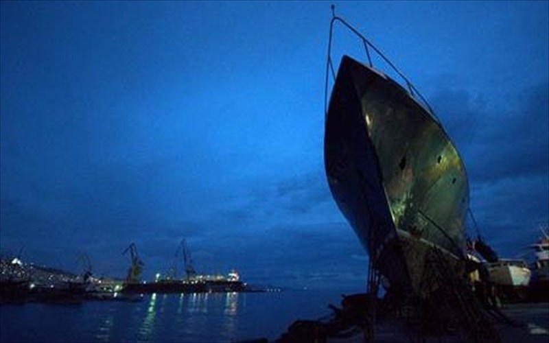 suros-nothing-to-portreto-tis-surianis-kathimerinotitas-stin-gkaleri-7