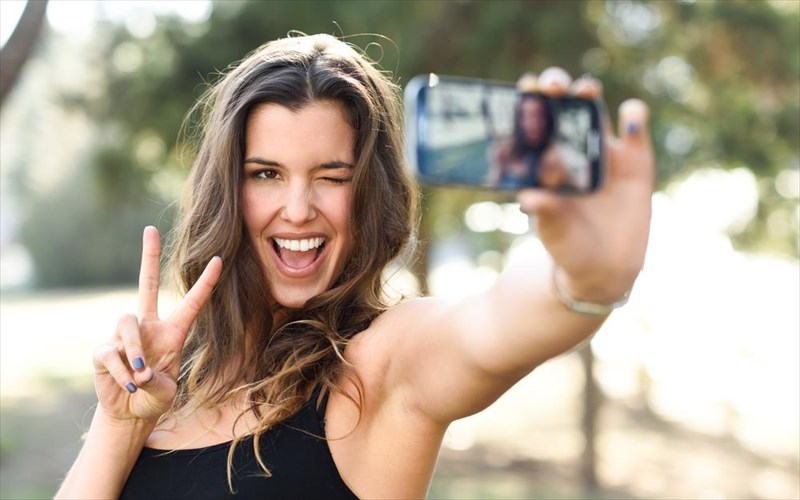 giati-ta-social-media-dimiourgoun-enoxes-stis-gunaikes