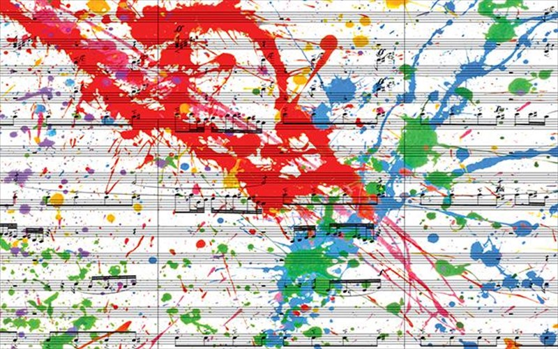 treis-sunthetes-se-mia-ekthesi-stin-kentriki-skini-tis-stegis