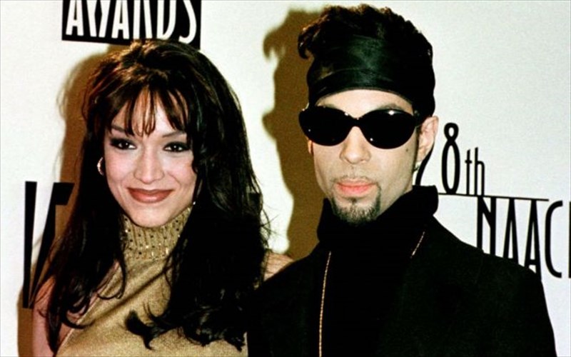 o-prince-den-kseperase-pote-ton-thanato-tou-giou-tou