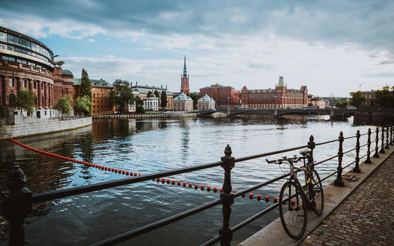 oi-skandinaboi-einai-oi-pio-xaroumenoi-anthropoi-tou-planiti