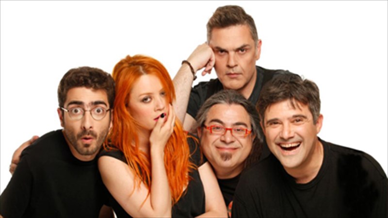 pantelos-jazzemenoi-sto-socialista