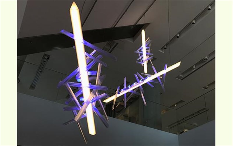 ena-glupto-tou-megalou-magou-tou-fotos-sto-mouseio-tis-akropolis