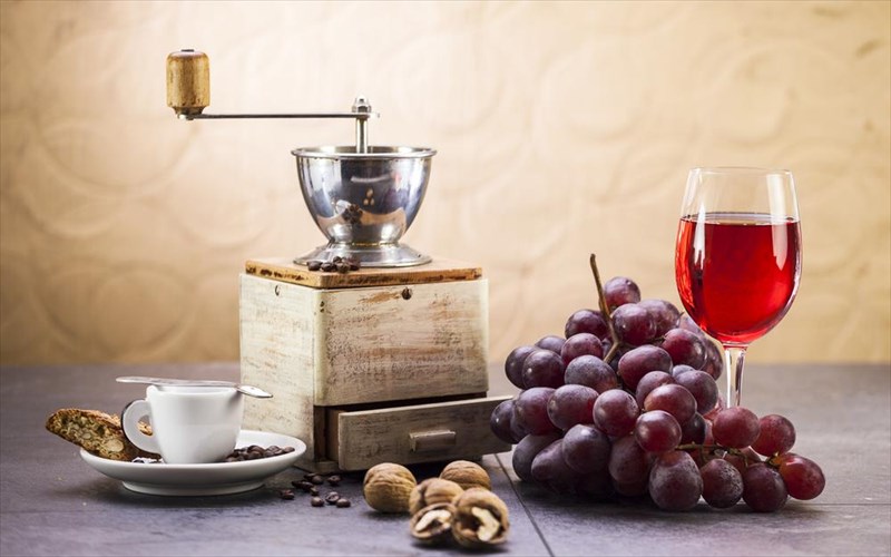 mporoume-na-sunduasoume-kafe-me-krasi