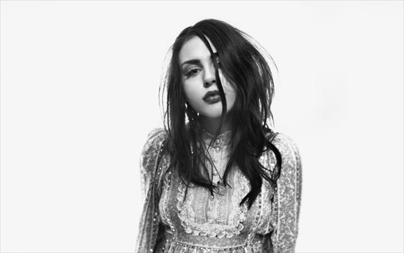 h-frances-bean-cobain-protagonistei-sti-nea-kampania-tou-marc-Jacobs