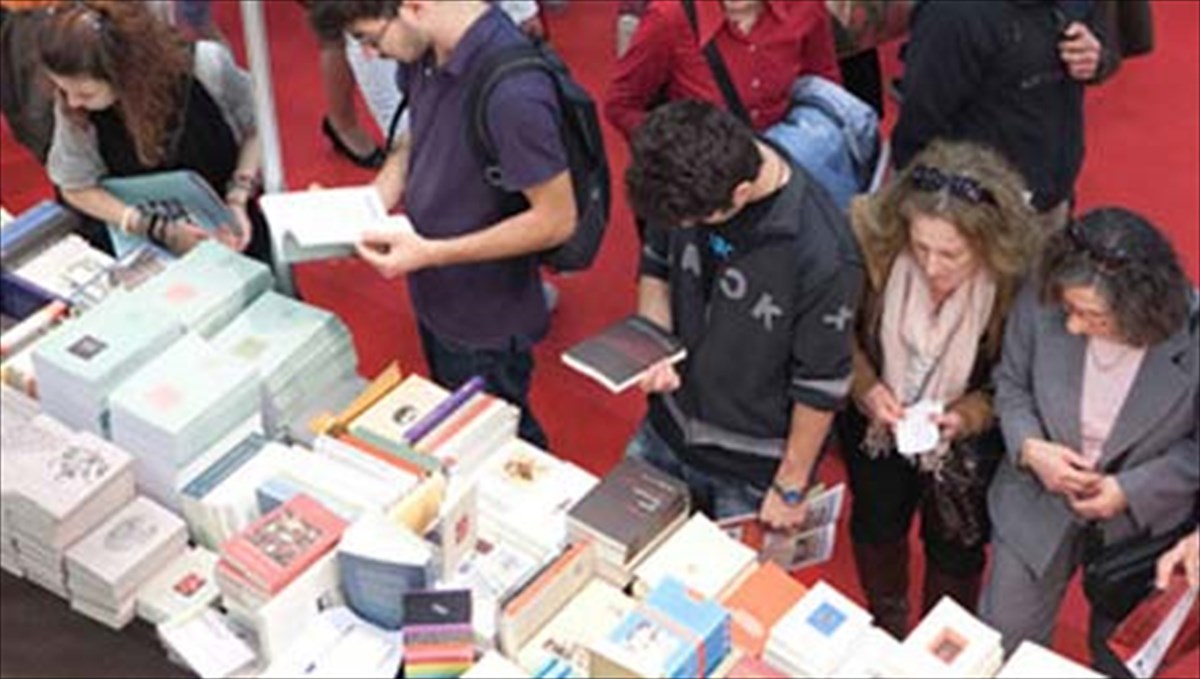 ta-biblia-pane-giapsonia-sto-avenue-mall