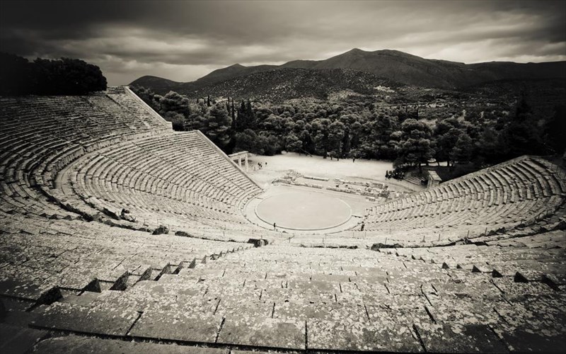 festibal-epidaurou-2017-ti-tha-doume-fetos-sto-arxaio-kai-sto-mikro-theatro