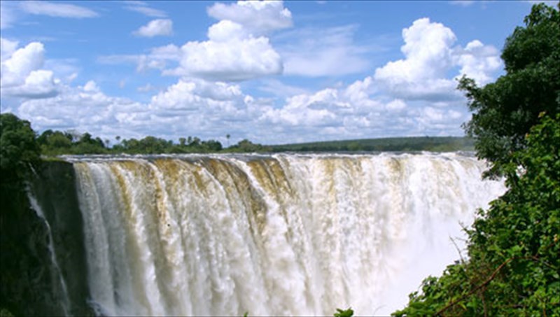 katarraktes-tis-biktorias-ena-udatino-thauma-tis-fusis