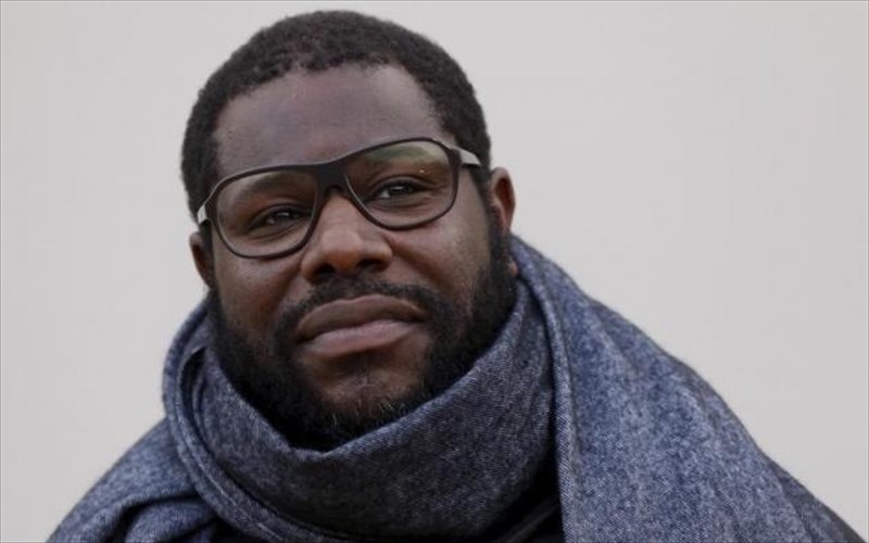 viola-davis-kai-colin-farrell-sti-nea-tainia-tou-steve-mcqueen