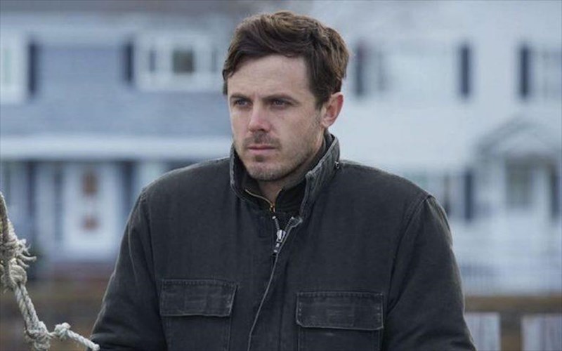 to-mia-poli-dipla-sti-thalassa-feretai-na-enepneuse-enan-tragiko-fono