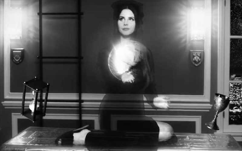 neo-single-kai-binteoklip-apo-lana-del-ray-kai-the-weeknd